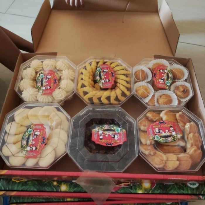 

KUE NATAL ENAK BAHAN PREMIUM SUPER MURAH/ HAMPERS