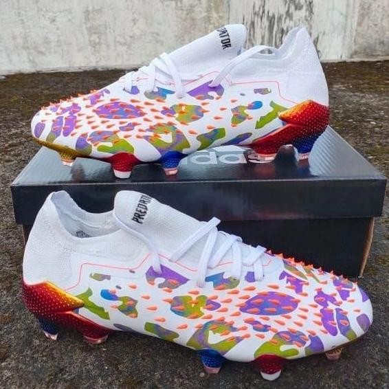 Sepatu Bola Adidas Predator Freak. 1 Pogba White Red Fg soccer Terlaris