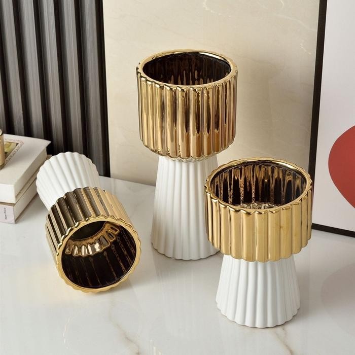 NEW PRODUK PETITEMAISON ZELLO VASE GOLD VAS BUNGA KERAMIK PUTIH HITAM GOLD CANTIK BERGARIS BESAR