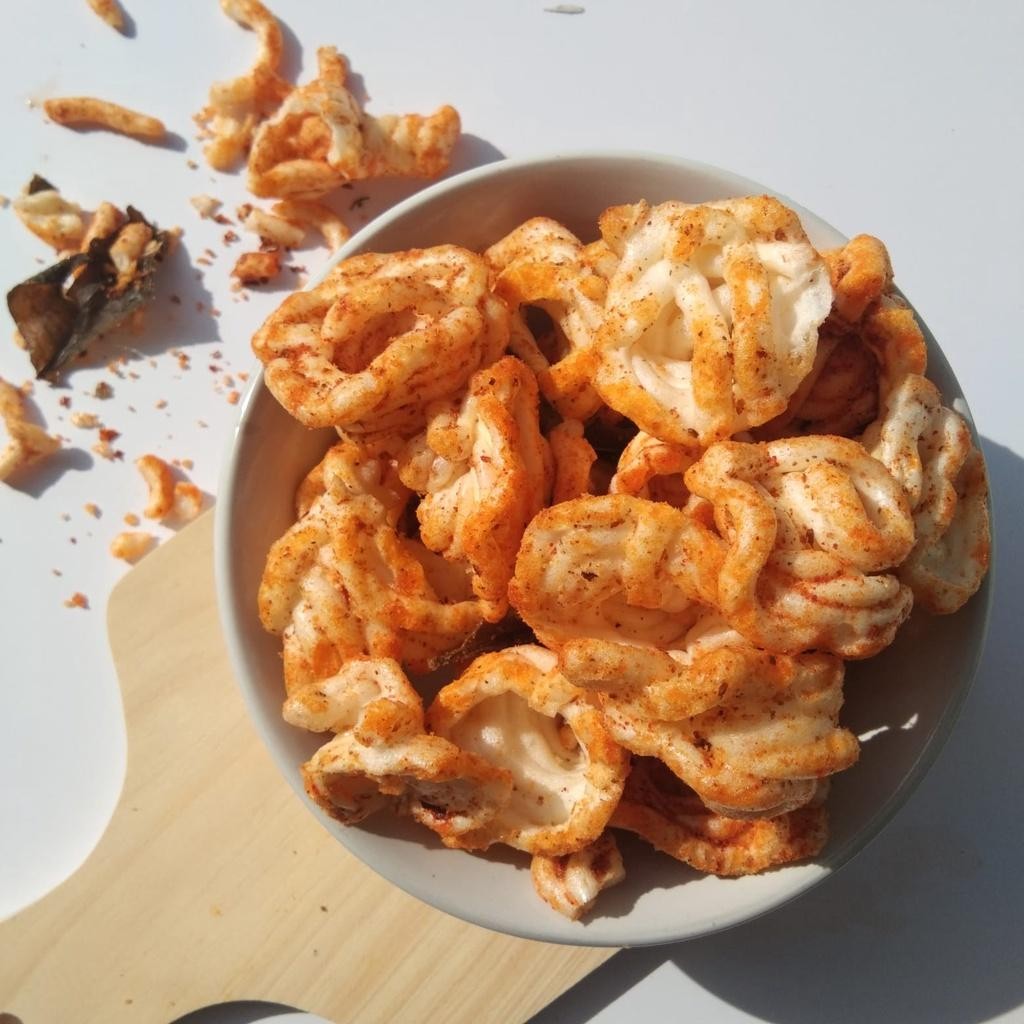 

Kerupuk Keong - Kerupuk Seblak Keong Pesas Enak - Makanan Khas Tasik Zaman Dulu Terbaru 100 % Original