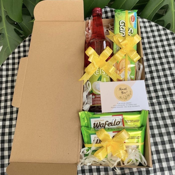 

New! Ramadhan Hampers / Parcel Idul Fitri / Makanan / Kue Kaleng dan Sirup Lebaran