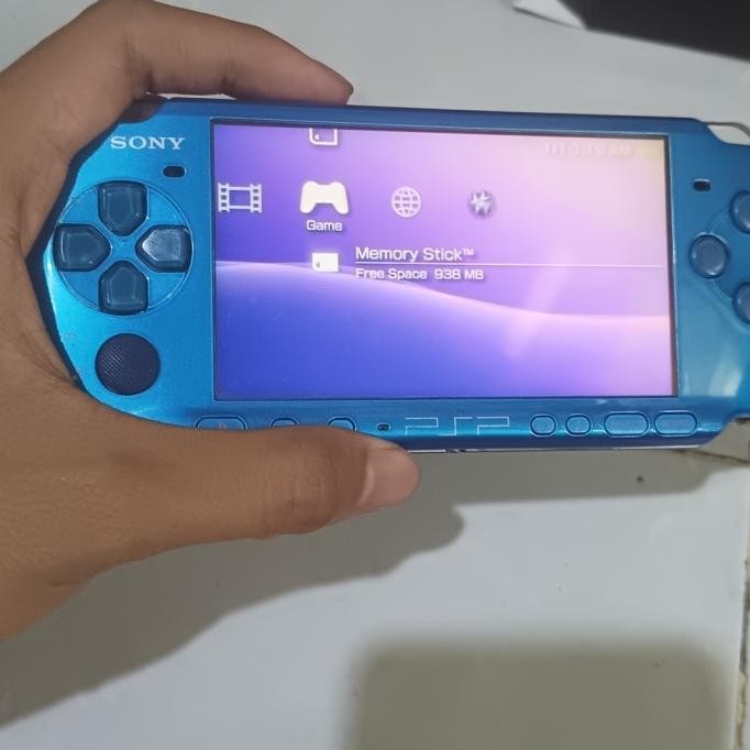 PSP SLIM 3000 ORIGINAL SONY FULLSET+FULLGAMES MMC 64GB(100 GAME)