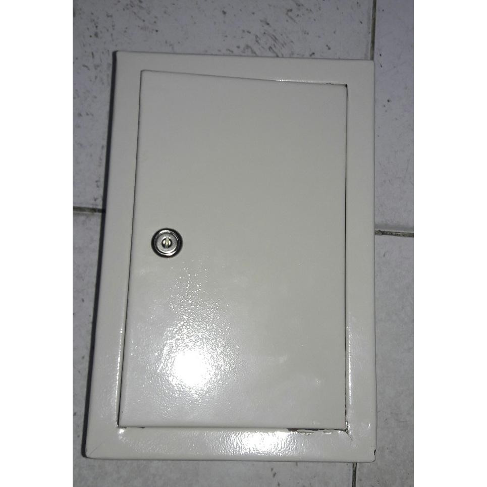 BOX PANEL LISTRIK 20X30