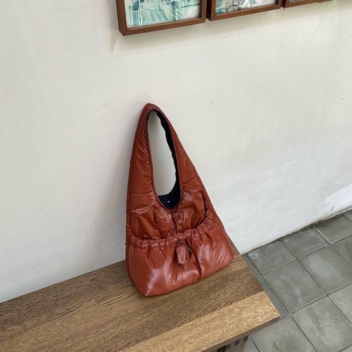 LOEWY TOTEBAG PUFFY SHOULDER BAG PUFFY HANDBAG By roetoe