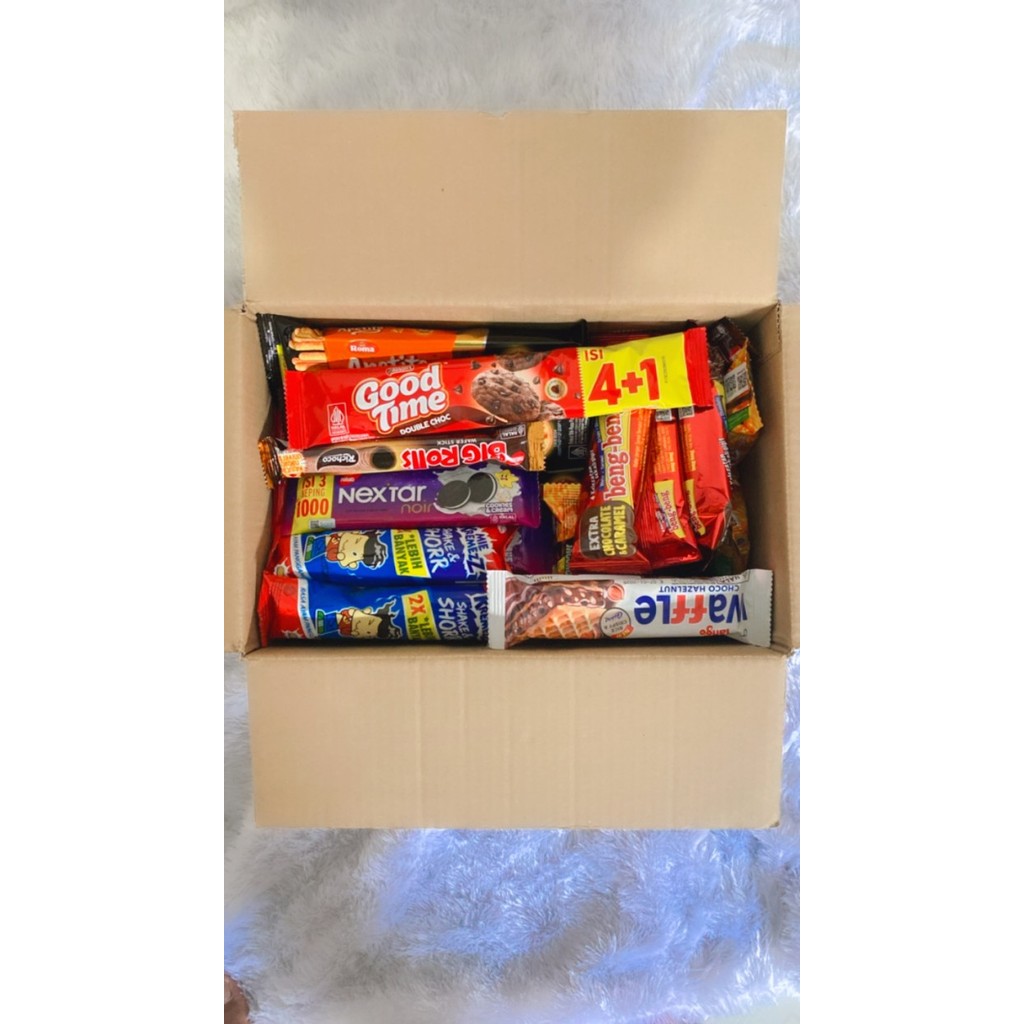 

HAMPERS/PAKET SNACK/SNACK BOX ISI 60 PCS