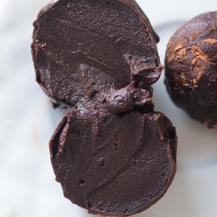 

HAMPERS VEGAN & GLUTEN-FREE MELTED CHOCOLATE