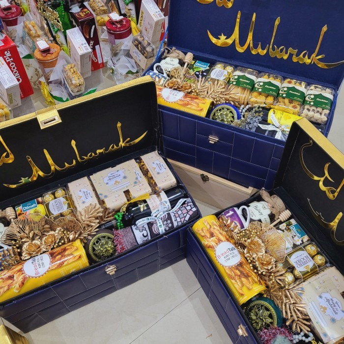 

PAKET BOX HAMPERS LEBARAN PARCEL IDUL FITRI RAMADHAN KUE KERING 177