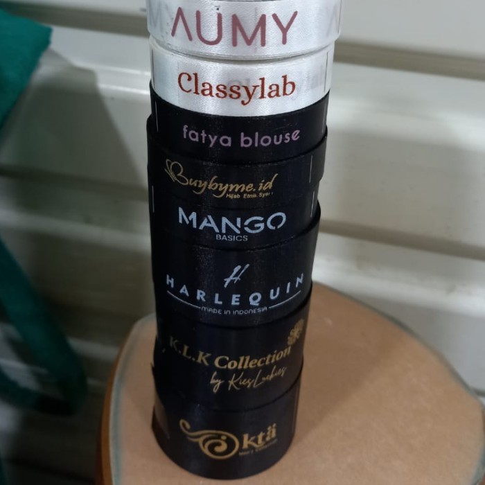 

LABEL SATIN PREMIUM