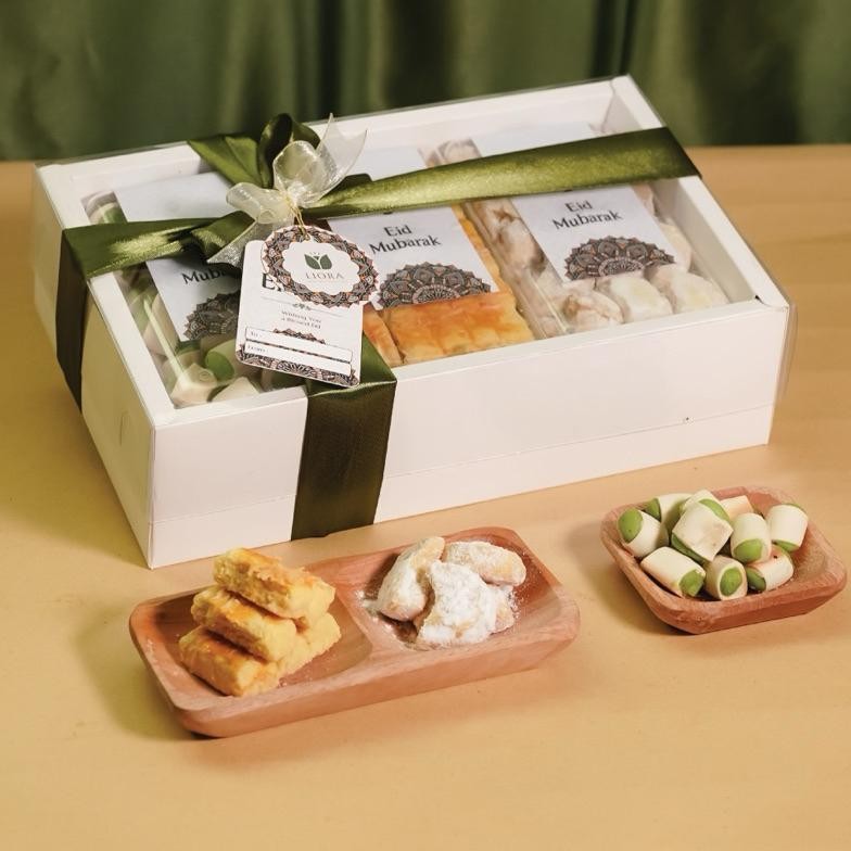 

AURORAE LIORA HAMPERS - JANNAH B PACKAGE PUTRI SALJU, KASTENGEL & BAKPIA / HAMPERS KUE LEBARAN IDUL FITRI / HAMPERS LEBARAN IDUL FITRI PREMIUM / HAMPERS LEBARAN IDUL FITRI UNIK / PARCEL LEBARAN IDUL FITRI KUE/ BOX HAMPERS LEBARAN