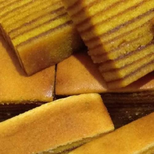 

ad-532 LAPIS LEGIT PREMIUM KUE LAPIS LEGIT WISMAN 17X17 Sale