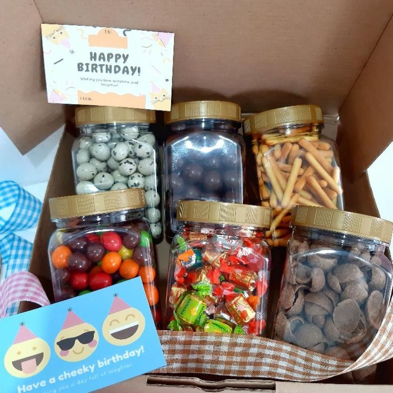 

AURORAE HAMPERS IDUL FITRI 6S TOPLES 320ML/ PARCEL LEBARAN/ KUE LEBARAN