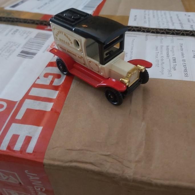 Tomica # F11 Type T Ford Happy Home Bread 1977 White Made In Japan