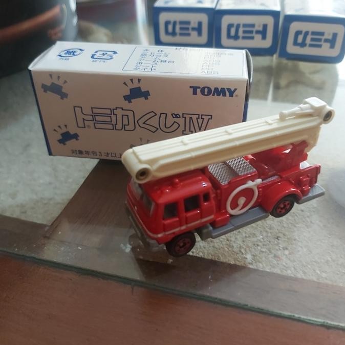 Tomica Kuji IV Isuzu Snorkel Fire Truck