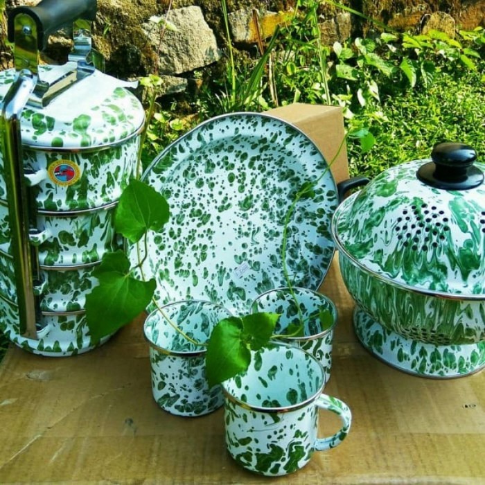 rantang 14/4 tempat nasi 22cm piring 18cm mug 8cm 1 set enamel blirik [kualitas terbaik]