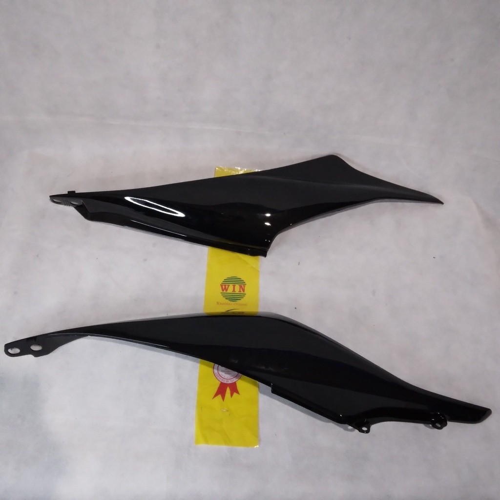 Cover Body Besar Honda Absolute Revo 110 2009 - 2013 ( COVER BODY ABSOLUTE REVO BESAR HITAM ) WIN