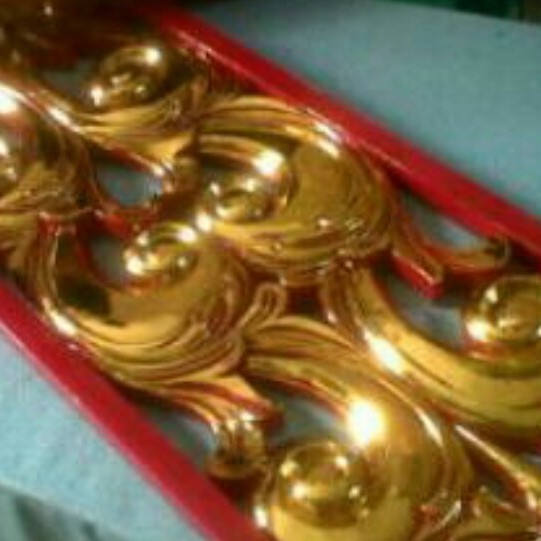 

PRADA EMAS + ADHESIVE GILDER