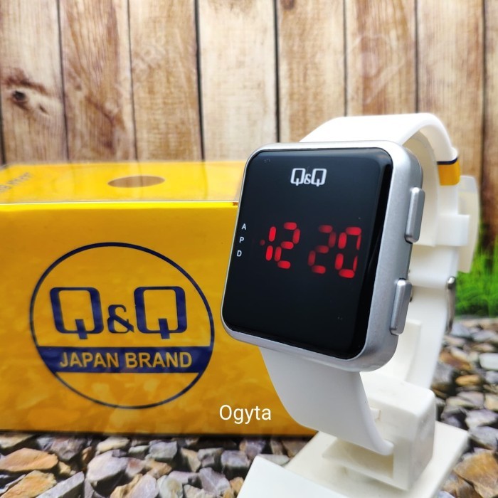 Q&Q Qnq Qq Led Jam Tangan Pria Wanita Strap Karet M197J001Y Original