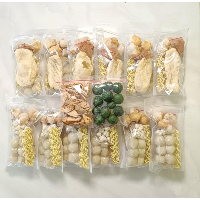 

PROMO 12 BUNGKUS BASO ACI BONUS BASRENG PEDAS QUEENSNEK99 Asin Mie Food Seblak