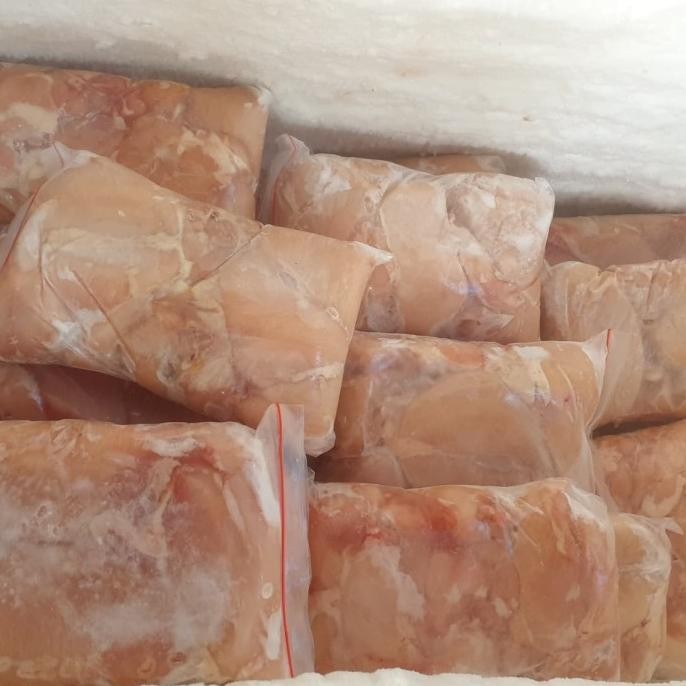 

READY DADA AYAM FILLET/BONELESS FROZEN (2KG/PACK)