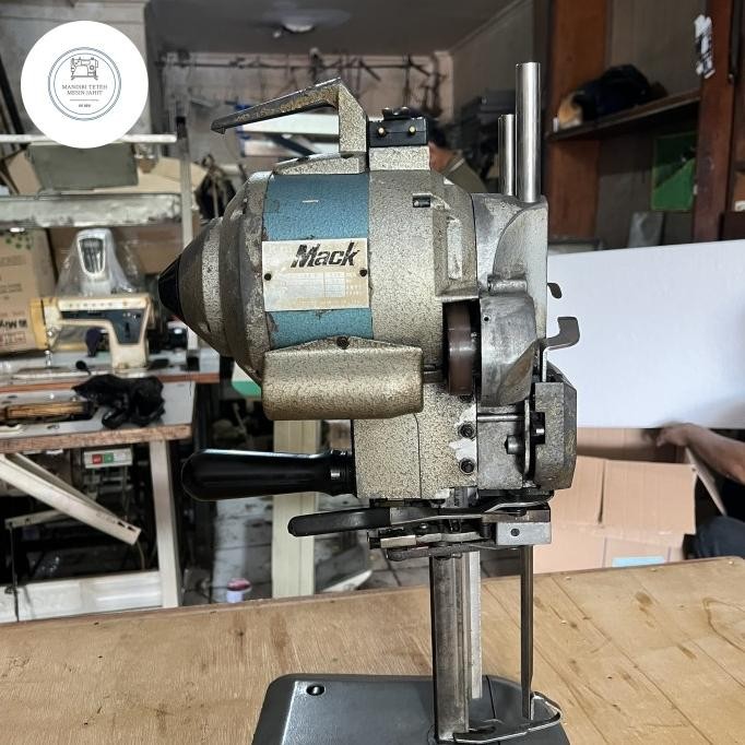 Mesin potong KM MACK