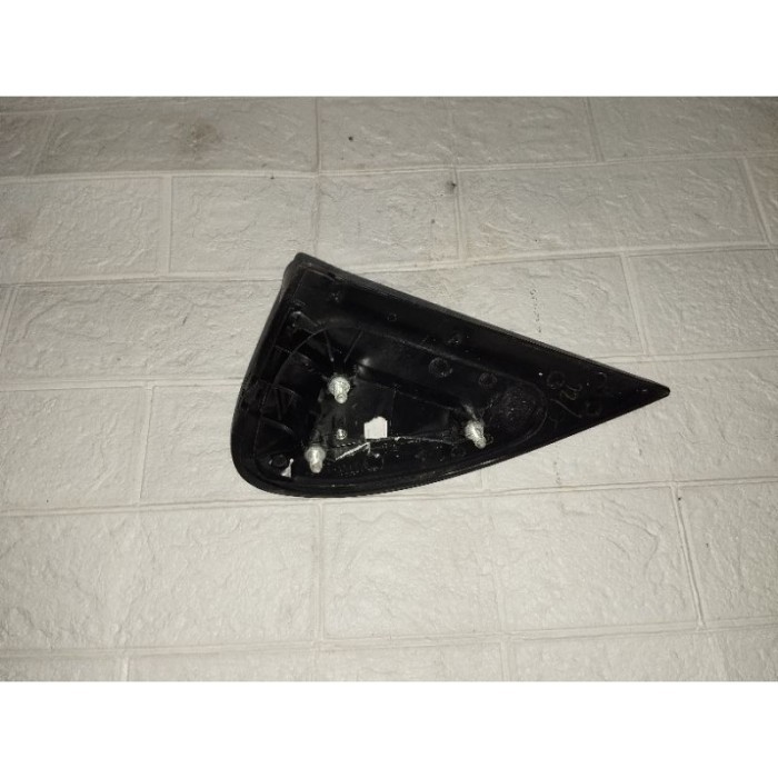 Kaki Dudukan Spion Toyota Fortuner Tahun 2010 Bagian Kiri Original Sek Bekas