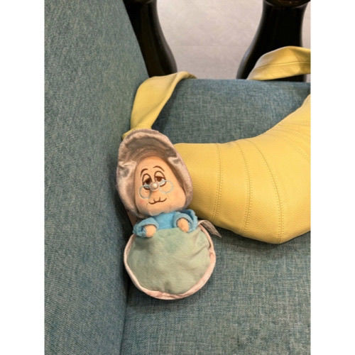 Gantungan Kunci Boneka Mutiara Nenek Oyster