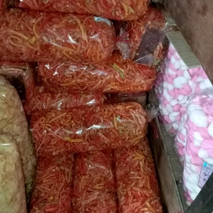 

PROMO SPECIAL Cemilan Seblak Beton Kriuk Extra Chili Oil - Makanan Ringan - Snack, Food Kerupuk