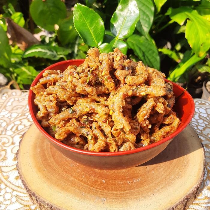 

FREE ONGKIR Usus Crispy Pedas Daun Jeruk Ayam Food Snacks Keripik Snack Kripik Kripik