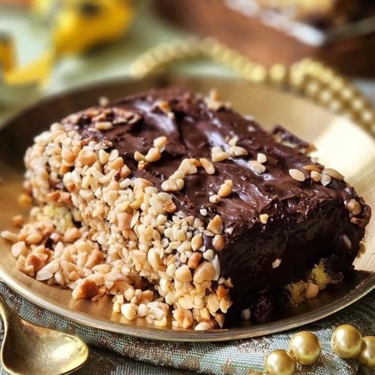 

Bolu Jadul Colat Acang Ponge Cae Choco Peanut