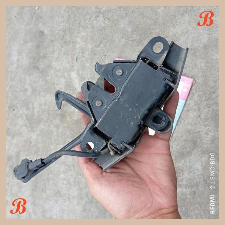 | SMB | DOORLOCK LOCK KUNCIAN KAP CAP MESIN MOBIL TOYOTA KLUGER/HIGHLANDER ORI