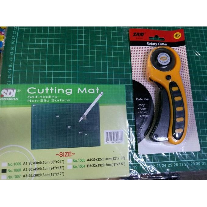 

Terlaris cutting Mat A2 + rotary cutter murah SALE