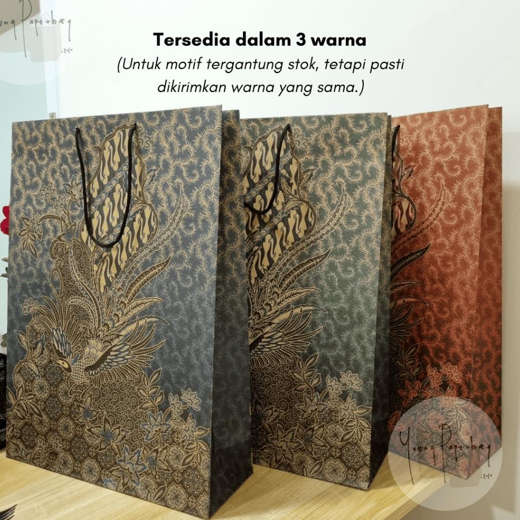 

Ex45 Paper Bag / Tas Kertas Batik XL motif Burung Uk.29x10x41 (1 lusin (12pcs)) Original