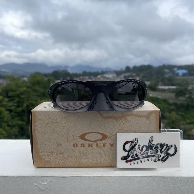 new  Oakley Plantaris Black Prizm Lense ORIGINAL