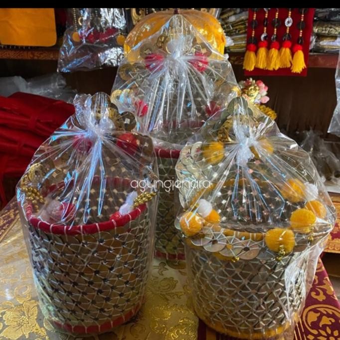 `````````] TEMPAT DAKSINA (BESAR)