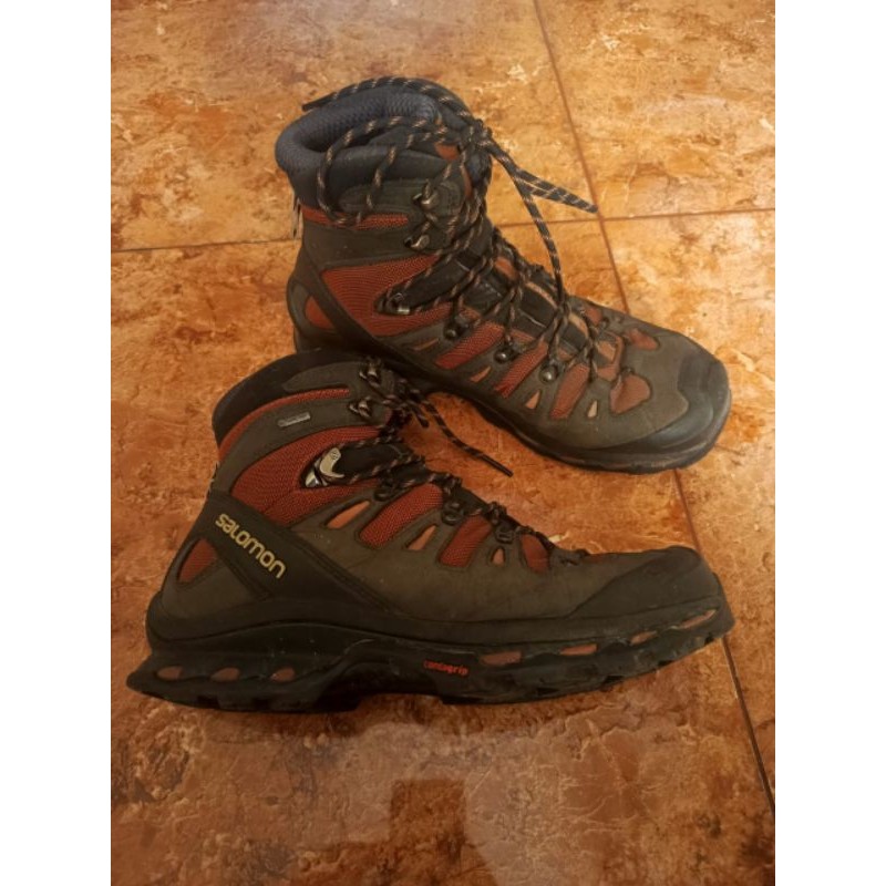 sepatu gunung salomon bekas mulus layak pakai