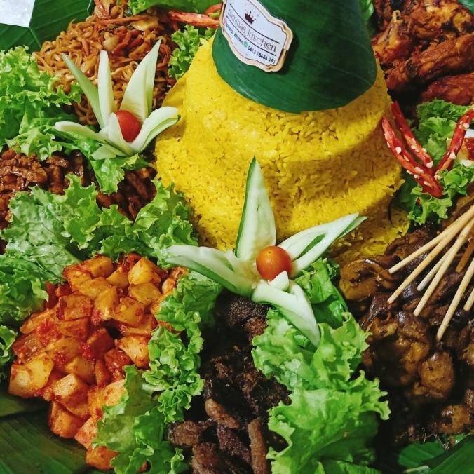 

nasi tumpeng untuk/10 porsi
