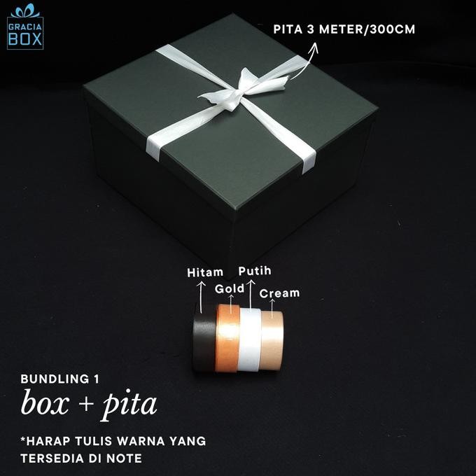 

Kotak Hampers ukuran 30 cm x 30 cm x 15 cm murah