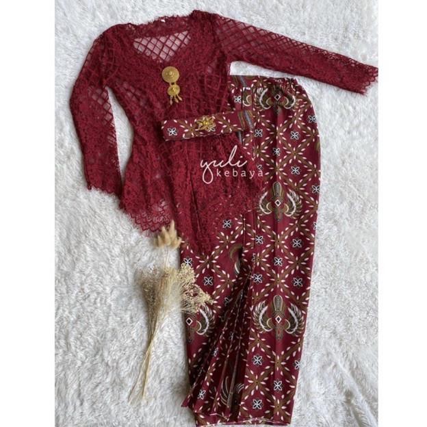 ''Terlaris" Set Kebaya Bali Modern Semi Italy Dengan Rok Wiru/Wiron