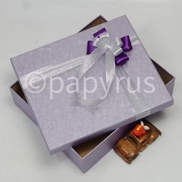 

PAPYRUS 30x35 Tinggi 10cm Kotak Kado Gift Box Hadiah V1