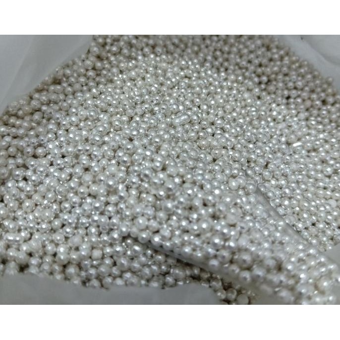 

Springkle silver bulat kecil 20gr bisa dimakan, cocok untuk hiasan kue nUg