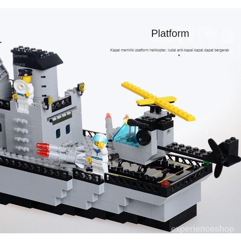 Mainan balok konstruksi model kapal perang besar berbentuk kapal induk, mainan penuh dengan manfaat 