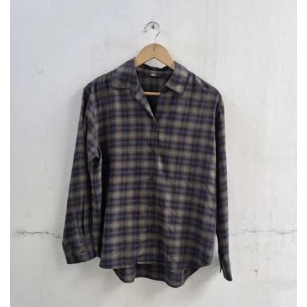 UNIQLO KEMEJA FLANNEL LEMBUT KERAH SKIPPER 57 OLIVE BARU ASLI ORIGINAL