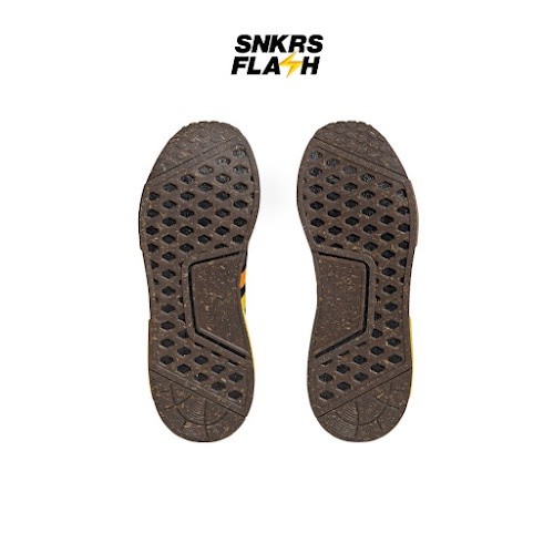 ADIDAS Nmd R1 Black Clay Strata Sepatu Sneakers Wanita - HQ4561 - Size 38