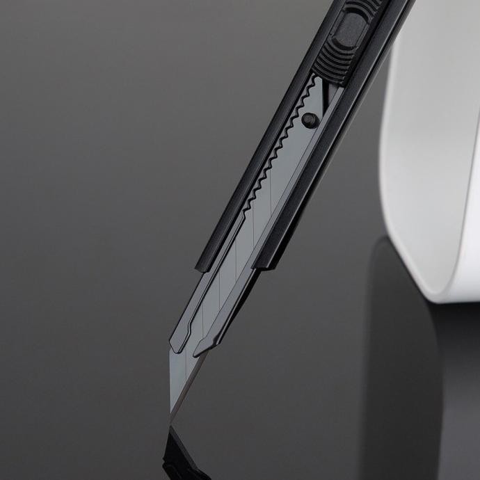 

Cutter Utility Knife Self Locking - FZ21503-H Fizz