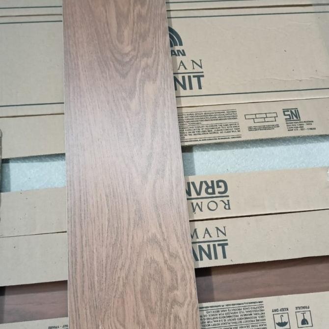 Po Granit Wood Roman Dbalsa Rosato Ukuran 15X60 Kw2