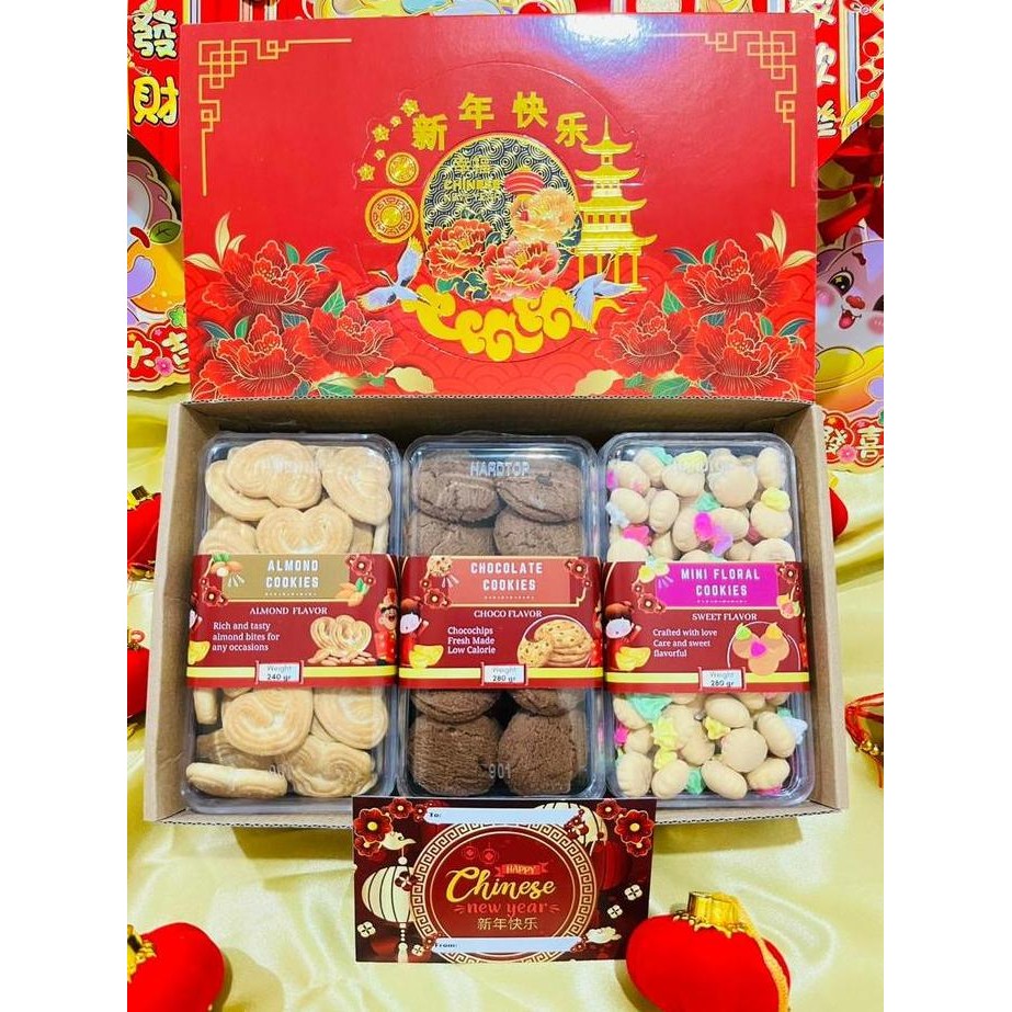 

Grosir Hampers Imlek Terbaru 2024 | Parcel Imlek Chinese New Year 2024 Premium Isi 3 Jar Besar Free Greeting Card