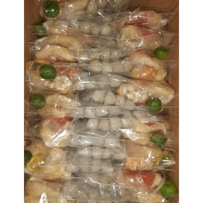 

TERMURAH paket 25 bungkus baso aci isi ayam baso 6 butir komplit bumbu enak guys josss Siap kirim