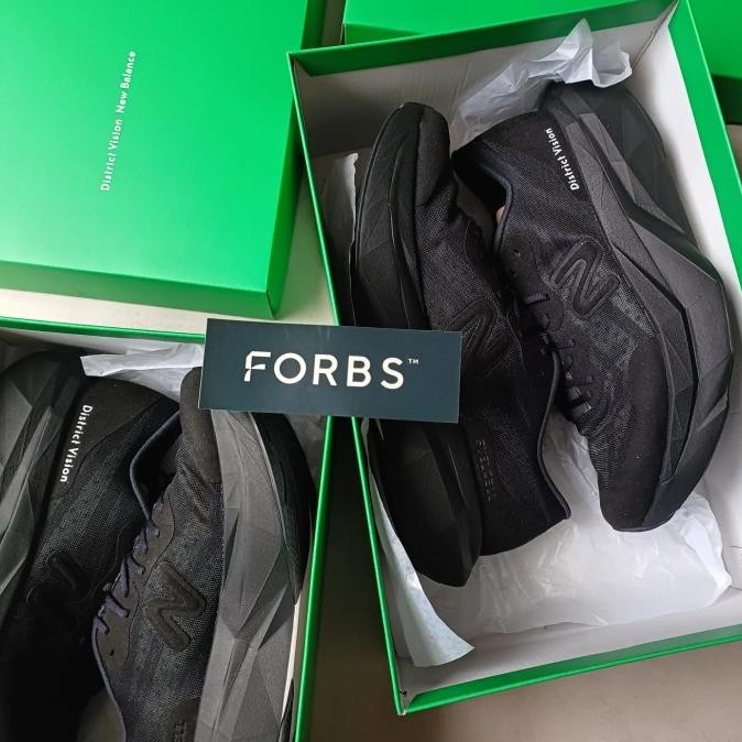 TERLARIS - New Balance FuelCell SC Elite v4 District Vision Solid Black || all triple