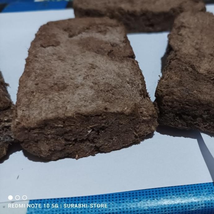 

Produk Terbaik] Gobar / cow dung kotak untuk Agnihotra 1kg