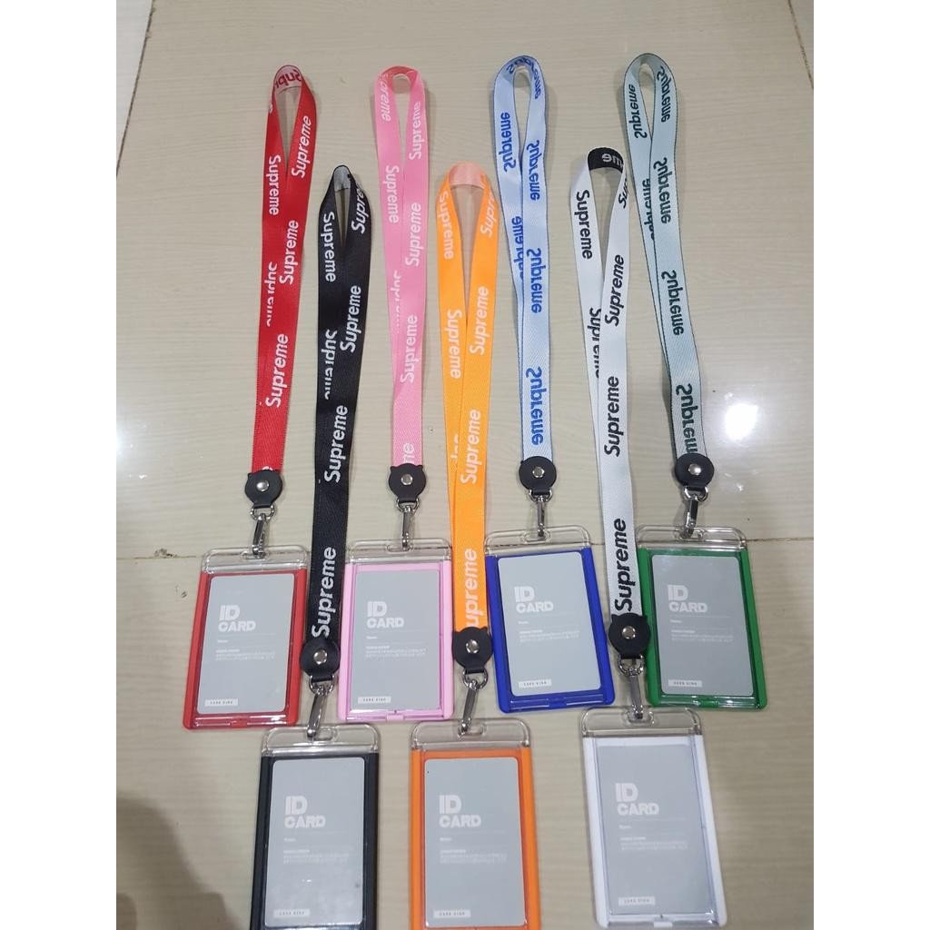 

Name Tag Mika / Id Card Holder Mika / Gantungan Nama / Card King Motif Supreme